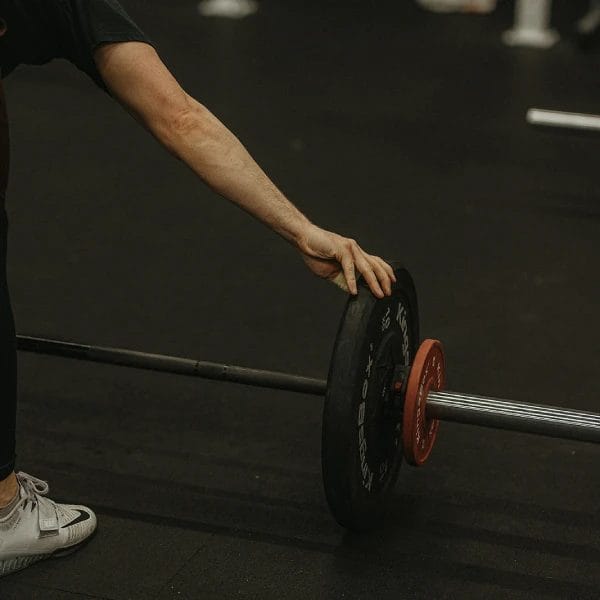 Preparing barbell